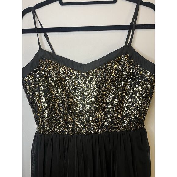 Jack by BB Dakota Carrian Women's Cocktail Dress Black With Gold Sequin Size 6 - Picture 2 of 9